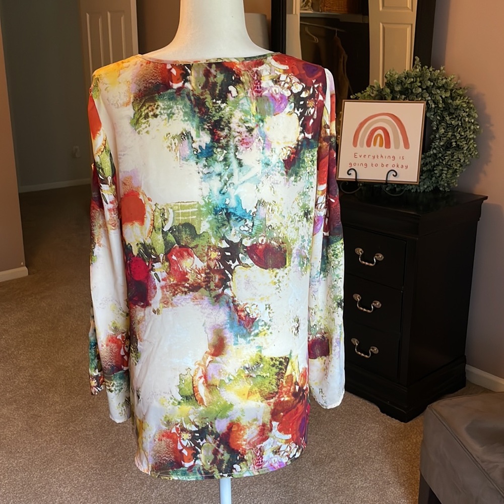 Size Medium - Picture 4 of 4